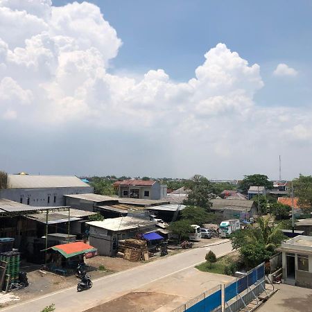 Bening Asri Guesthouse ทังเกอรัง ภายนอก รูปภาพ